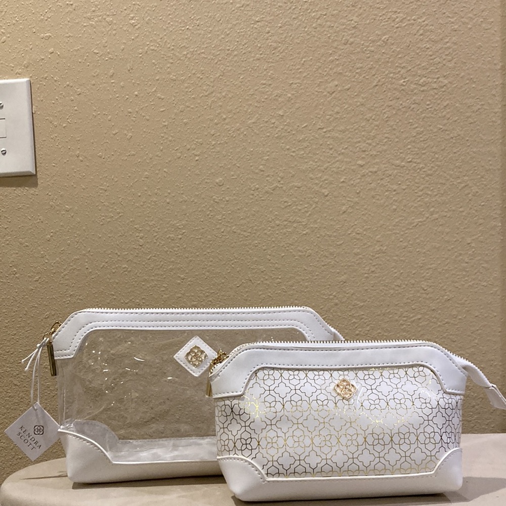 Kendra Scott Duo Cosmetic Pouch set BNWT, large bag is clear, small bag is solid